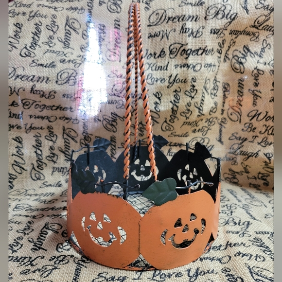 Rare Vintage metal and wire jack o lantern Halloween basket decor 🎃🎃🎃 - Picture 3 of 9